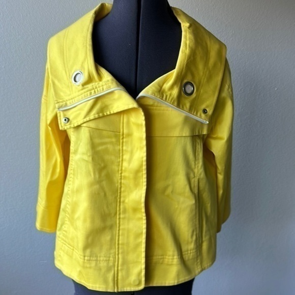 600 West Jacket Yellow Athleisure Yaht Style Size Medium Zip Up